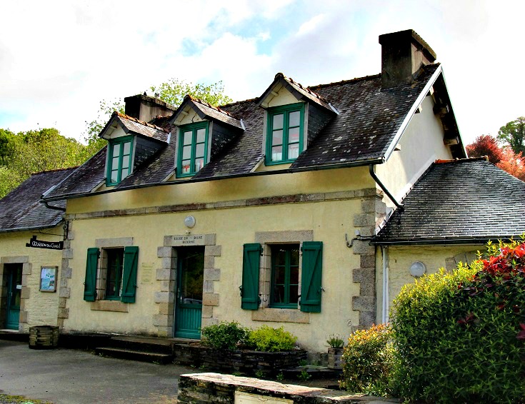 Museum at Châteauneuf-du-Faou, Nantes à Brest Canal, Brittany, France