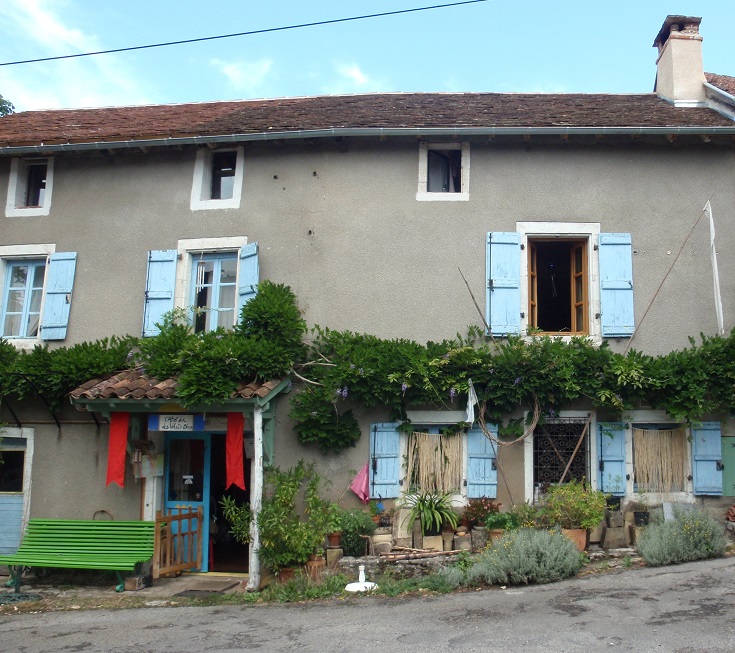 L'Atelier des Volets Bleus, Gréalou, GR65, Chemin de Saint-Jacques, France