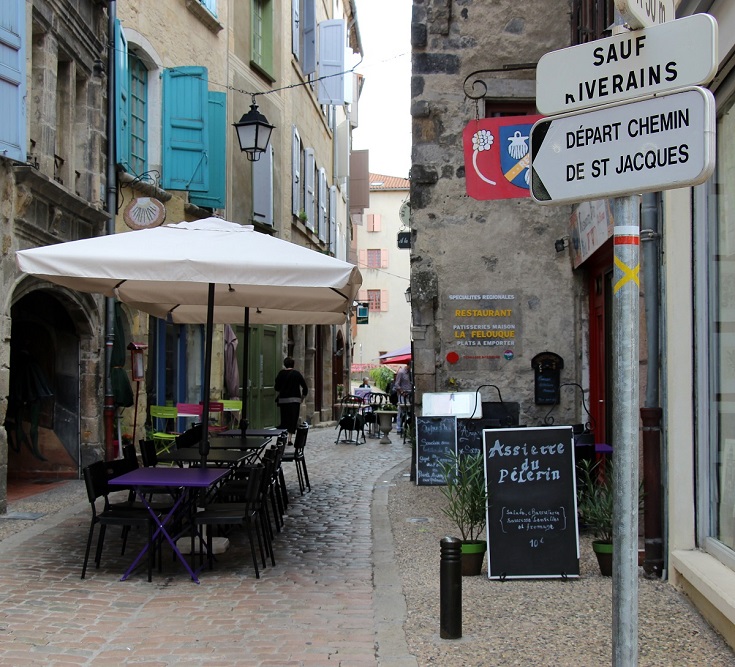Rue Raphaël, start of the pilgrims' trail